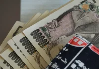 Nota japonesa de 10.000 ienes